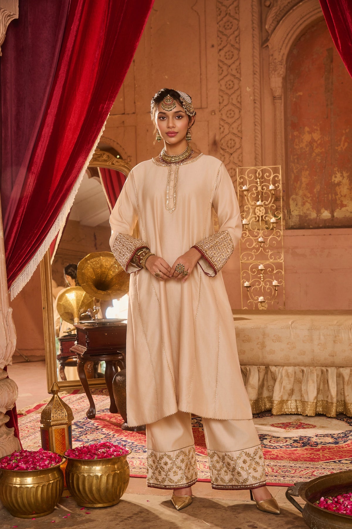 BEGUM CHOGHA SET