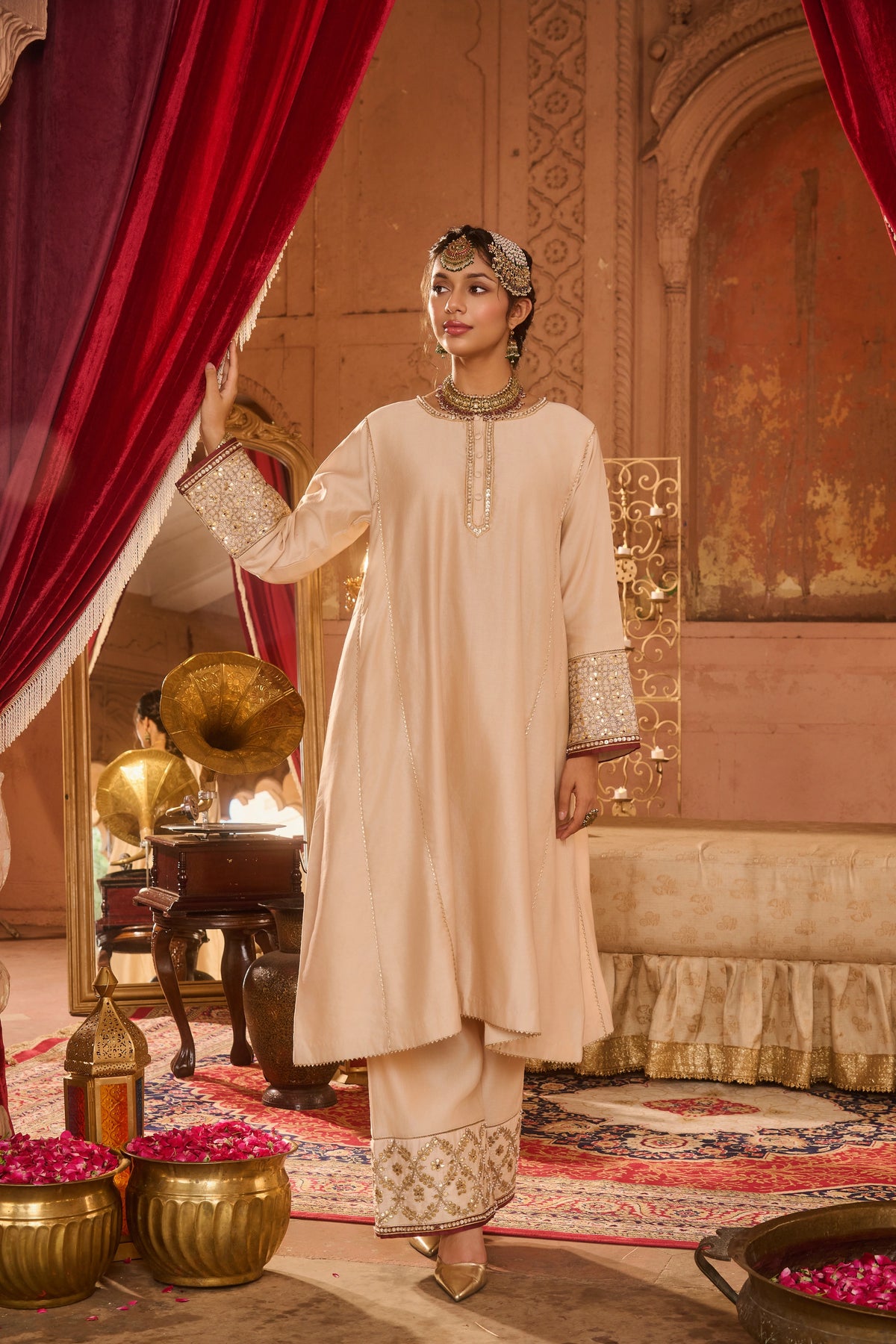 BEGUM CHOGHA SET