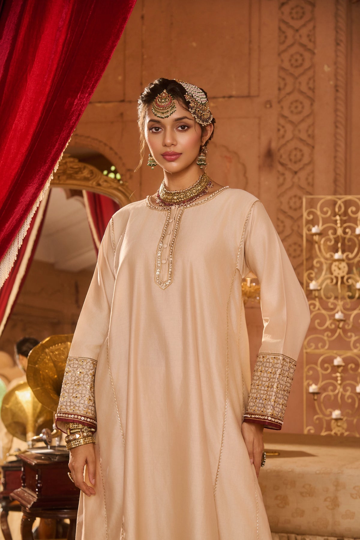 BEGUM CHOGHA SET
