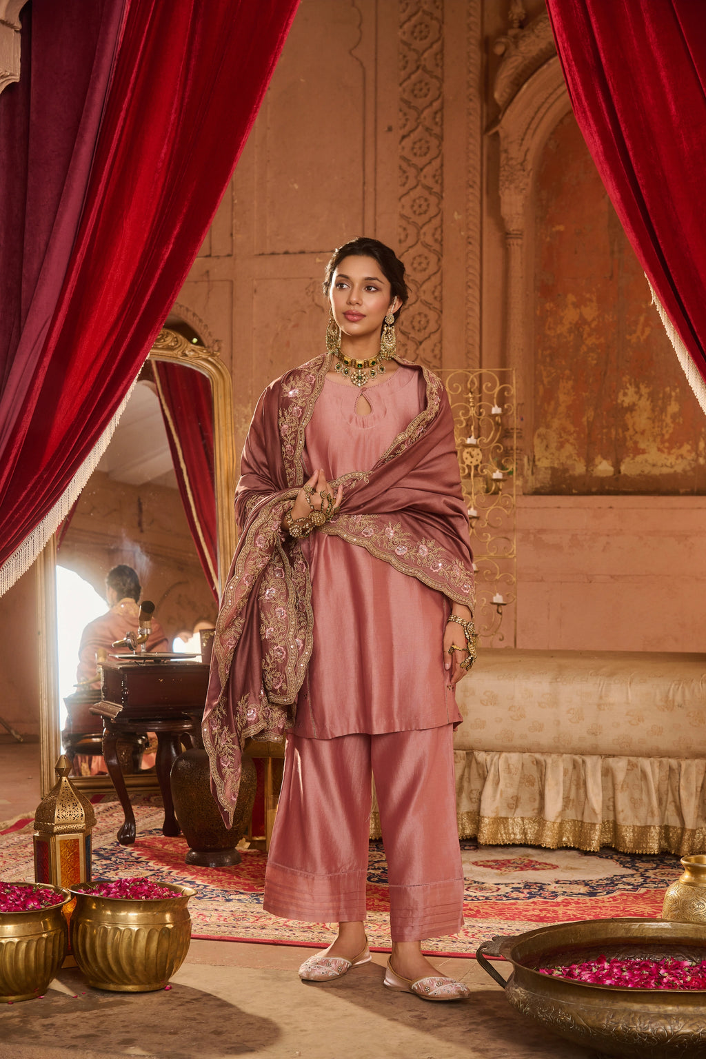 ZEENAT KURTA SET