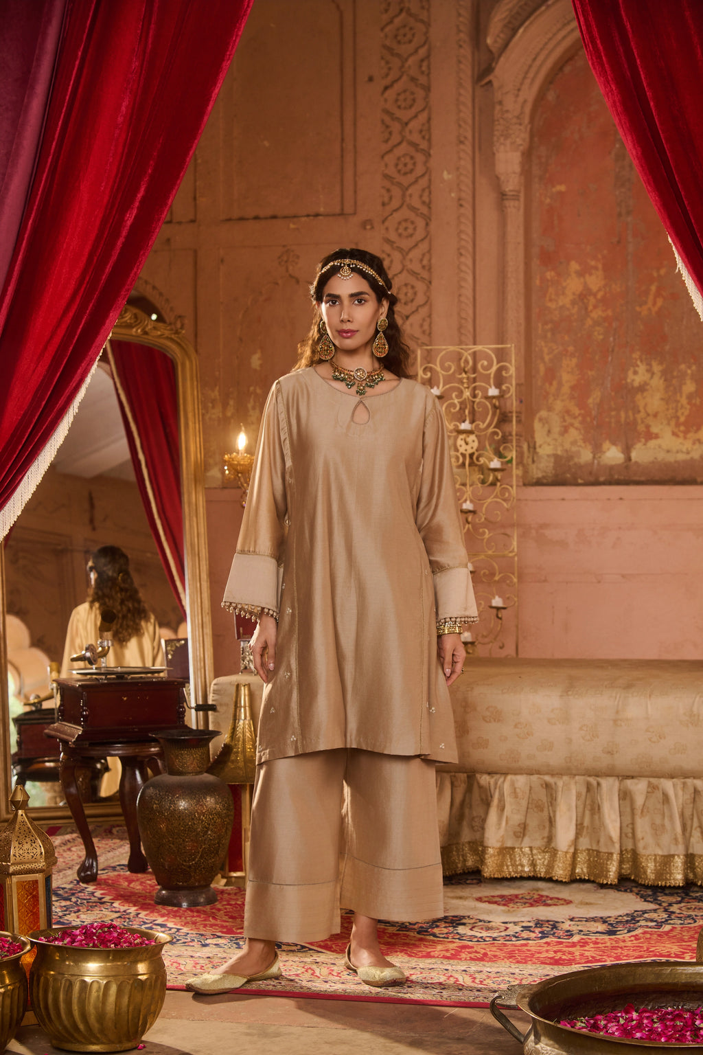 ZEENAT KURTA SET
