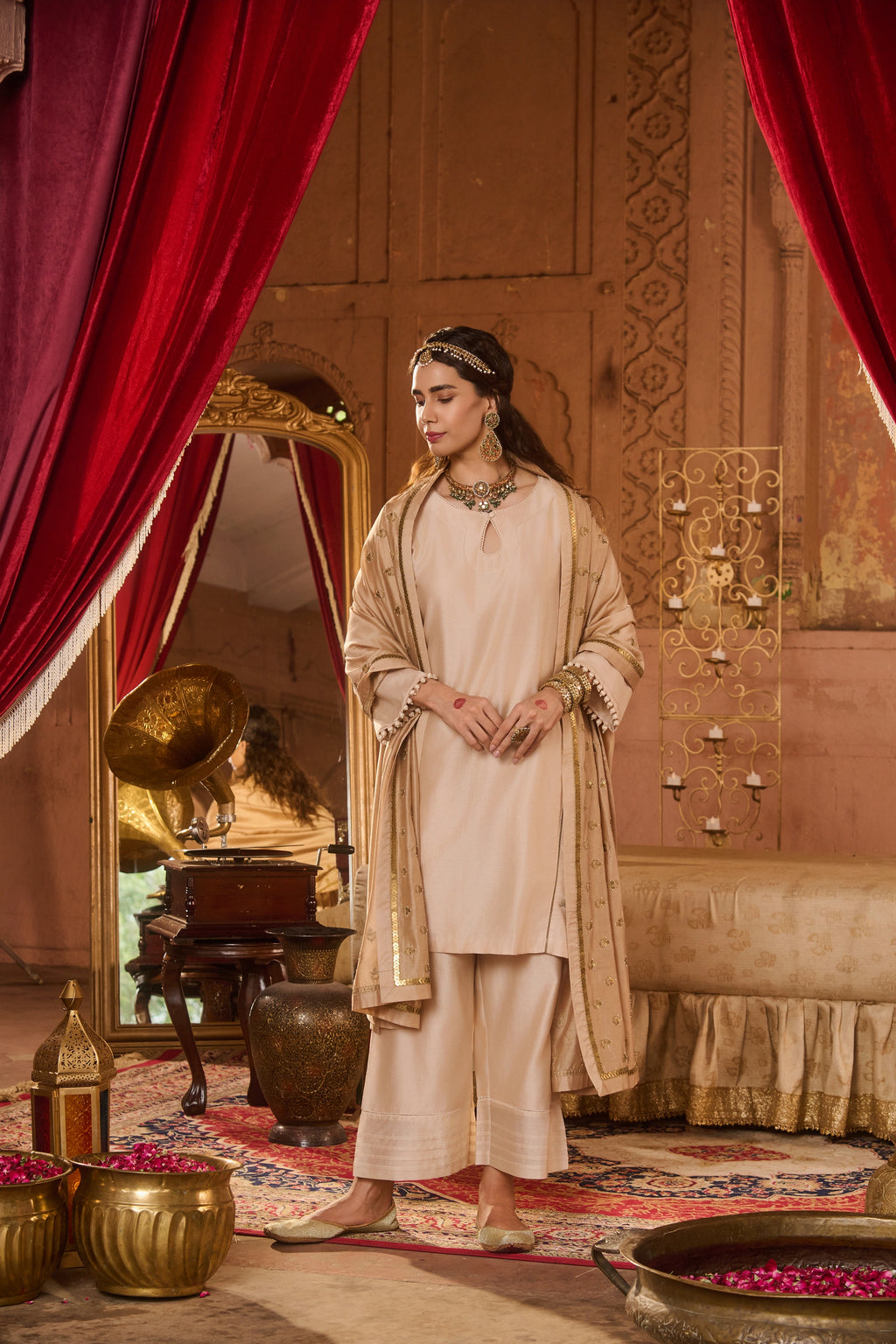 ZEENAT KURTA SET