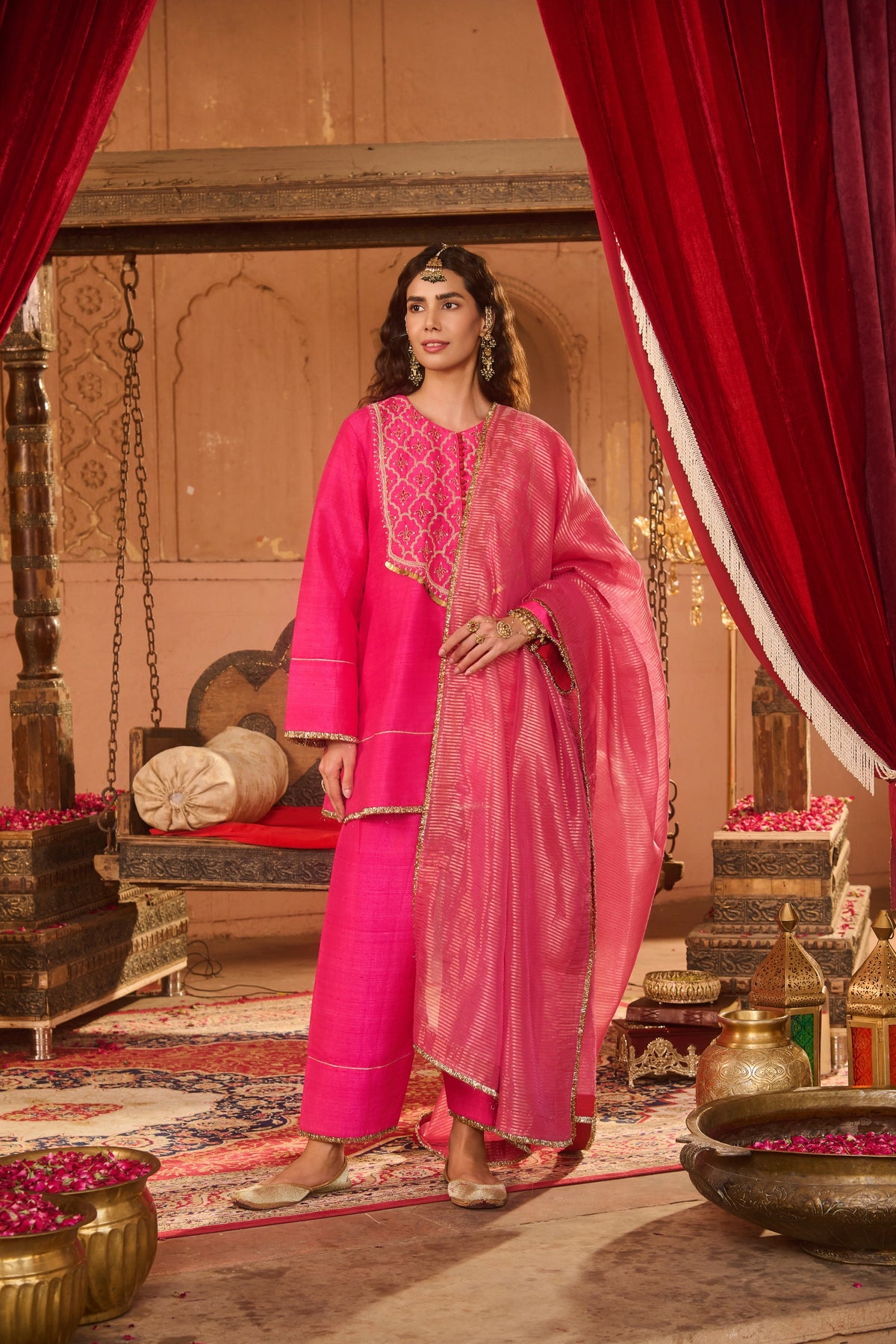 NAYRA KURTA SET
