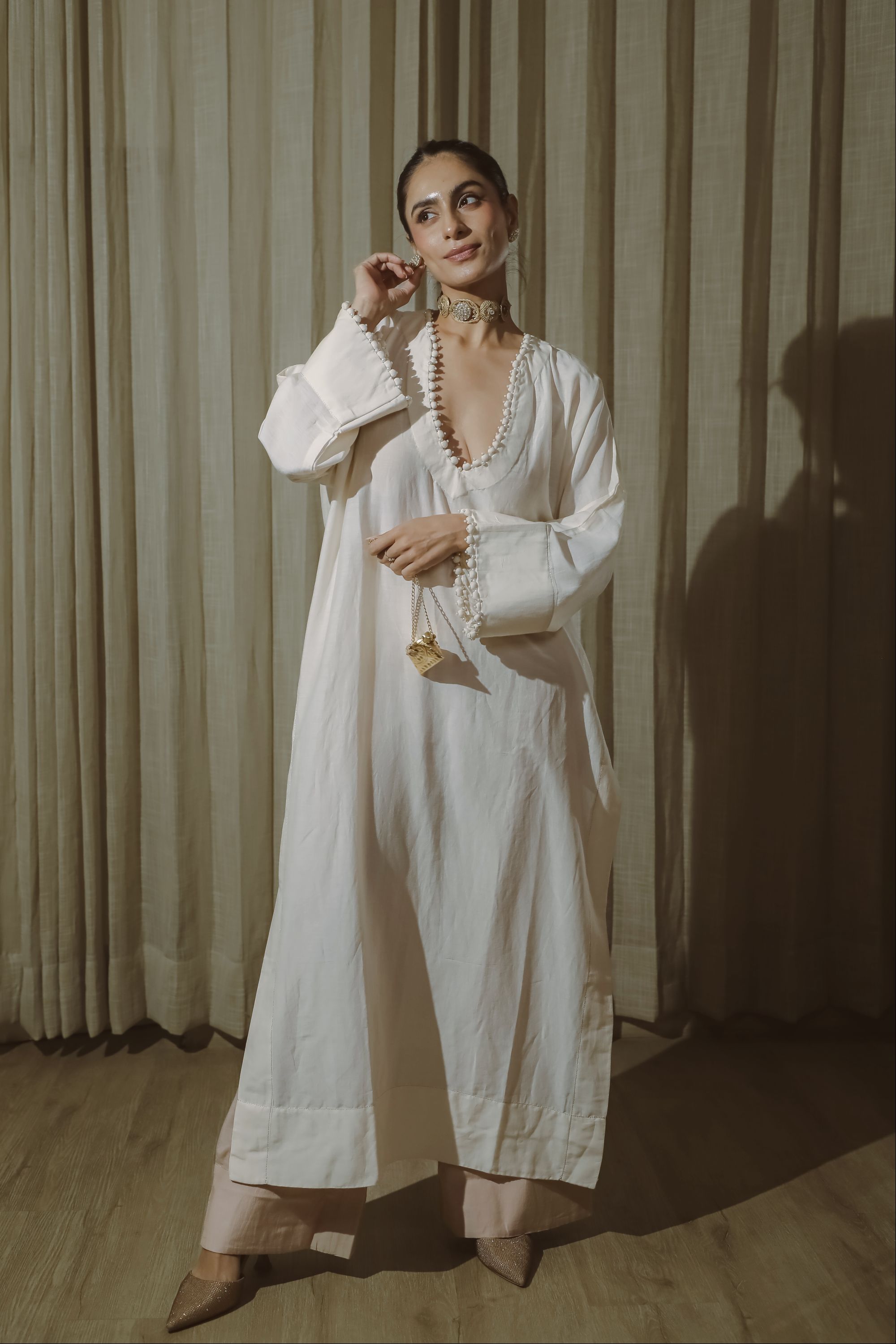 HIMADRI BHATNAGAR IN SITAARA KAFTAN SET